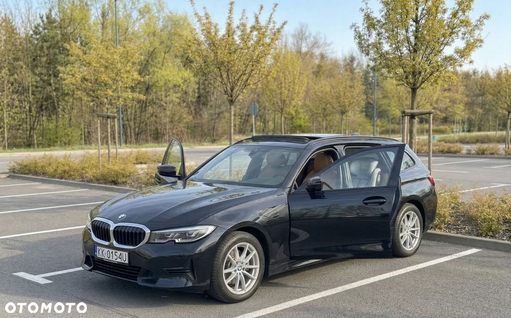 BMW Seria 3 320e PHEV xDrive M Sport sport - 4