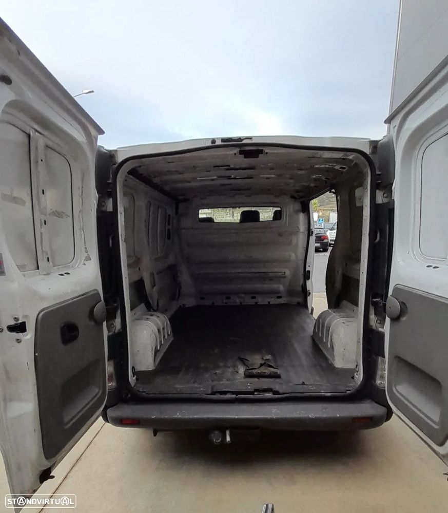 Opel Vivaro - 12