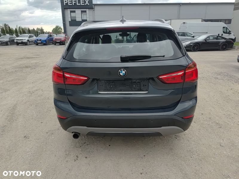 BMW X1 sDrive18i Advantage - 16