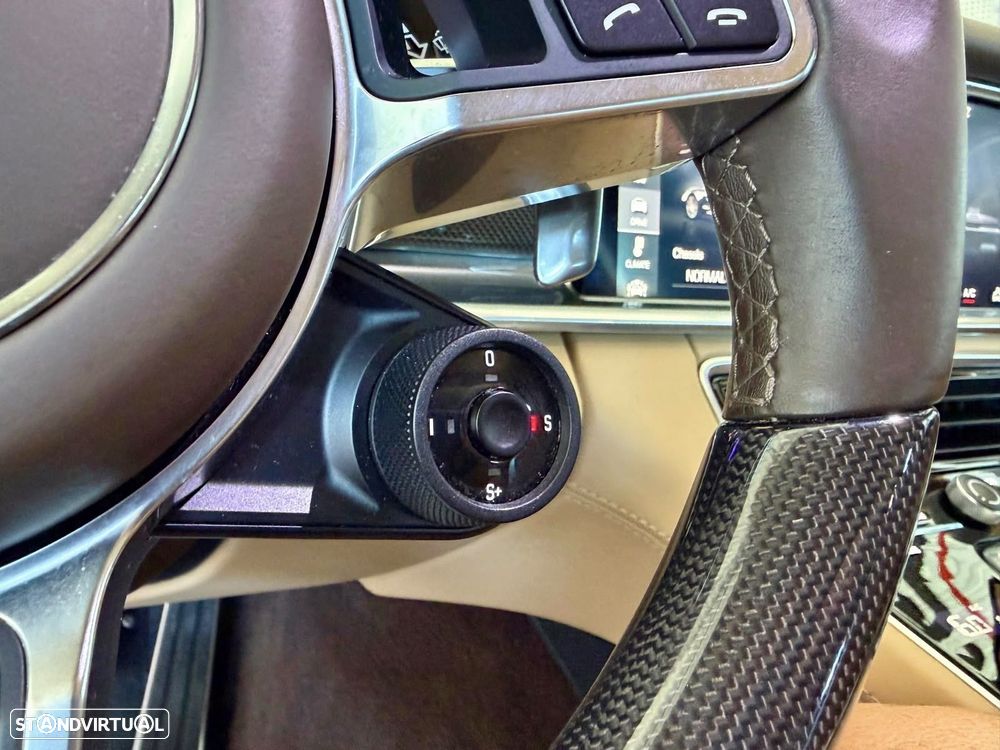 Porsche Panamera Turbo - 15