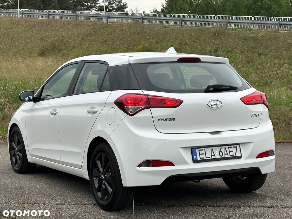 Hyundai i20 blue 1.2 Classic - 8