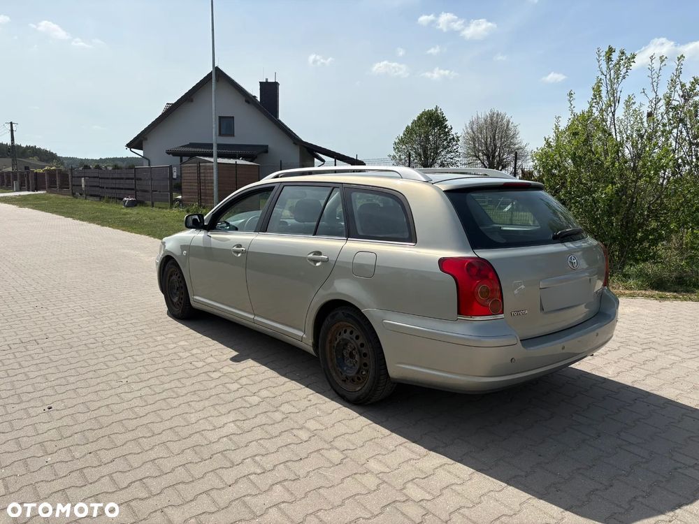 Toyota Avensis 2.0 D-4D High - 7