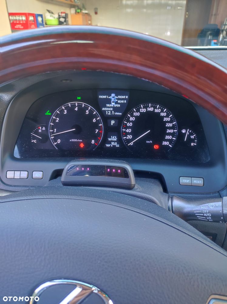 Lexus LS 460 Elite - 5