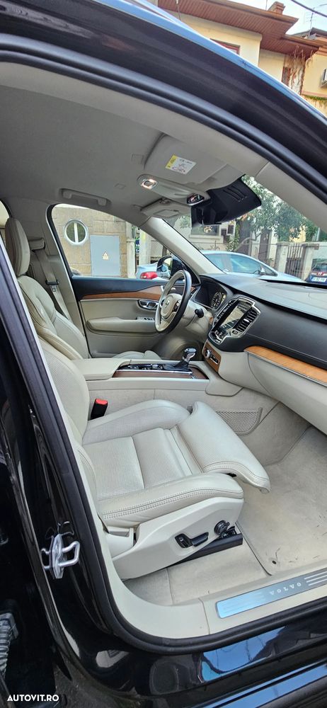 Volvo XC 90 - 7