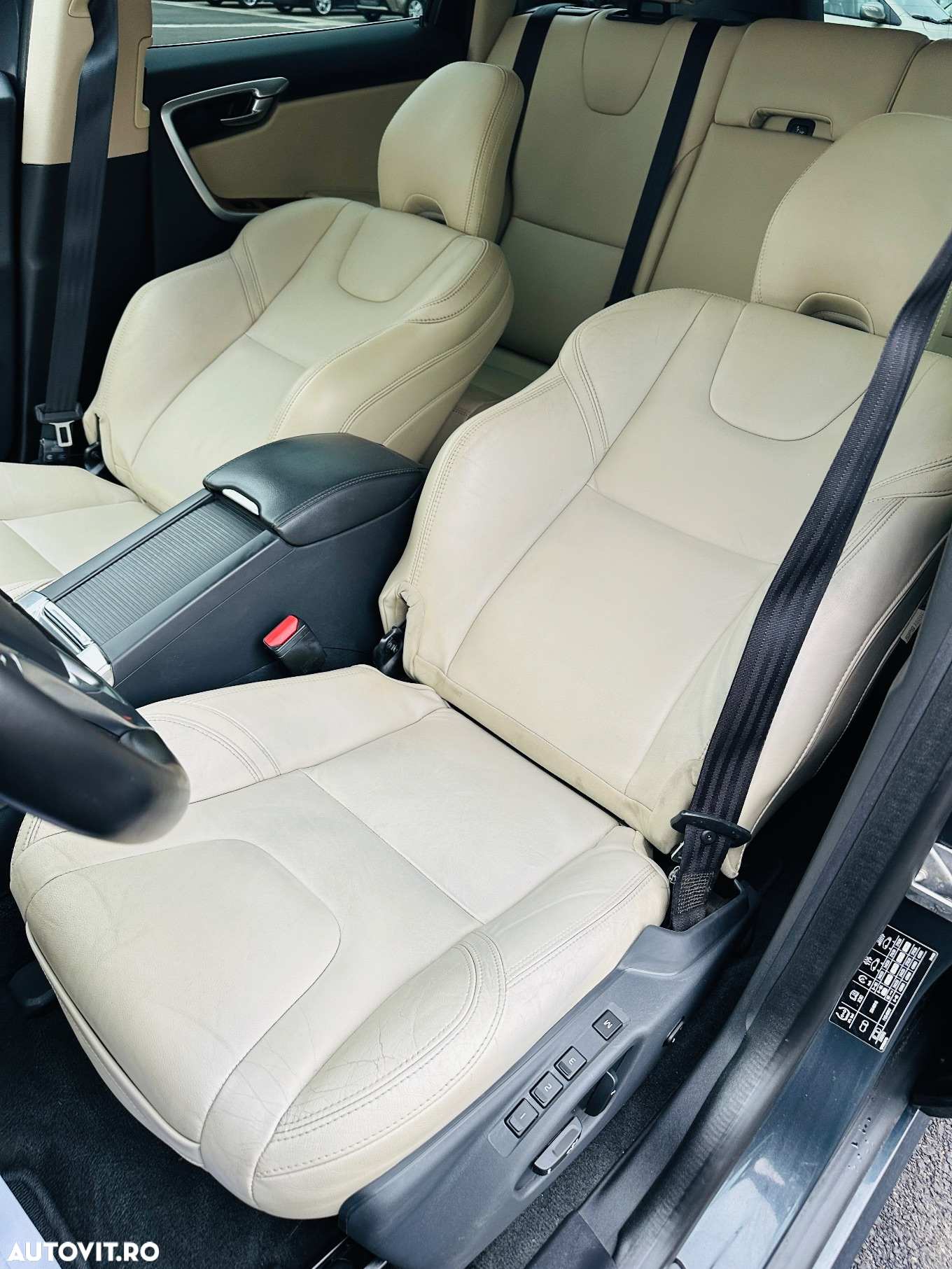 Volvo XC 60 D3 Geartronic Momentum - 15