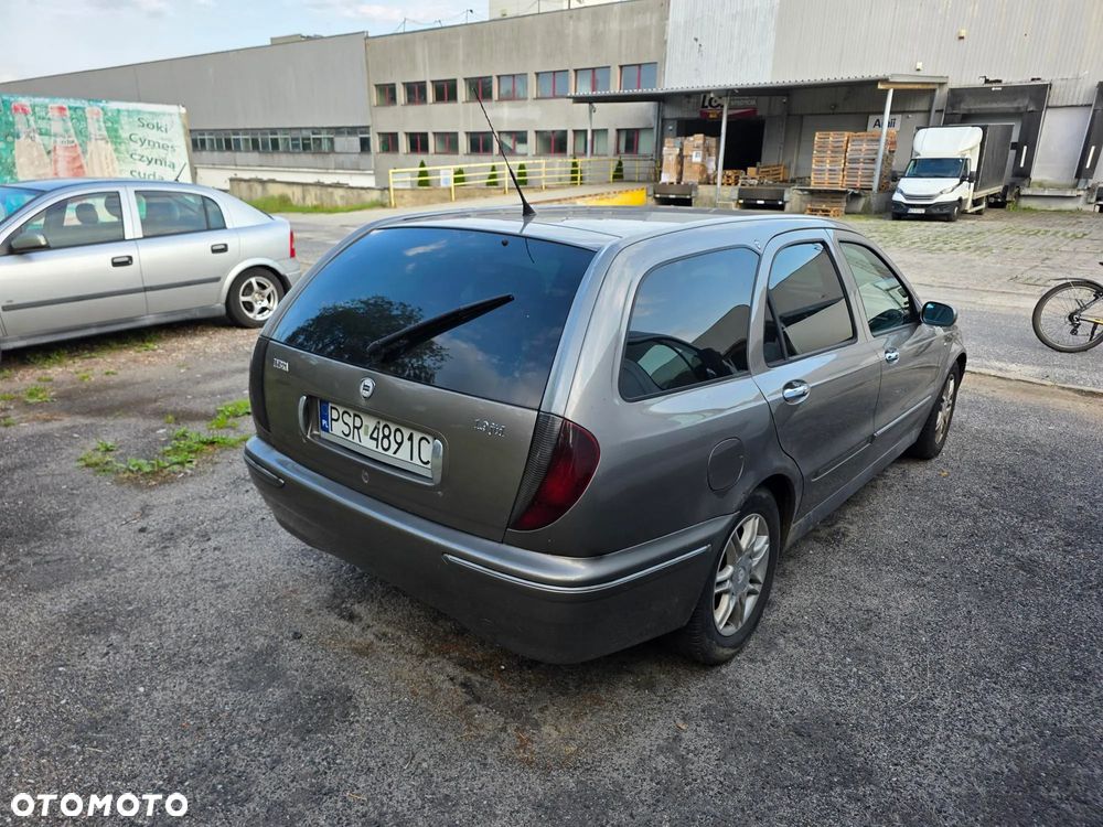 Lancia Lybra 1.9 JTD LX - 2