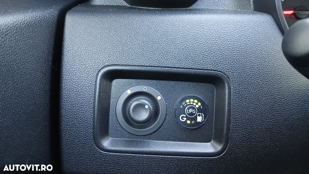 Dacia Duster 1.6 SCe Prestige jante 16" - 10