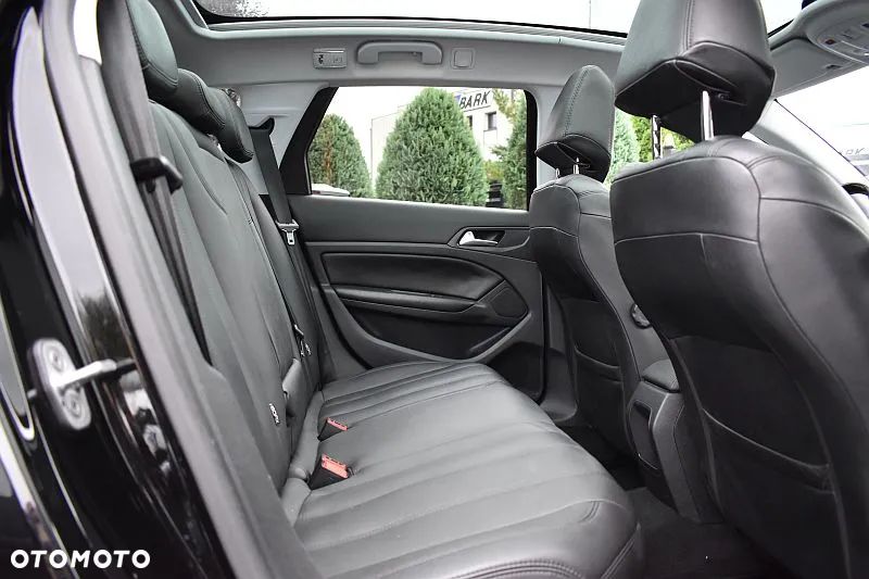 Peugeot 308 SW 1.6 BlueHDi Allure S&S - 23