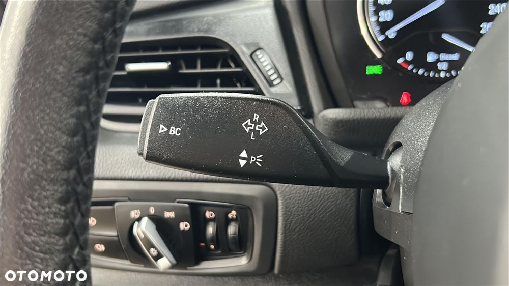 BMW Seria 2 218d Advantage - 27