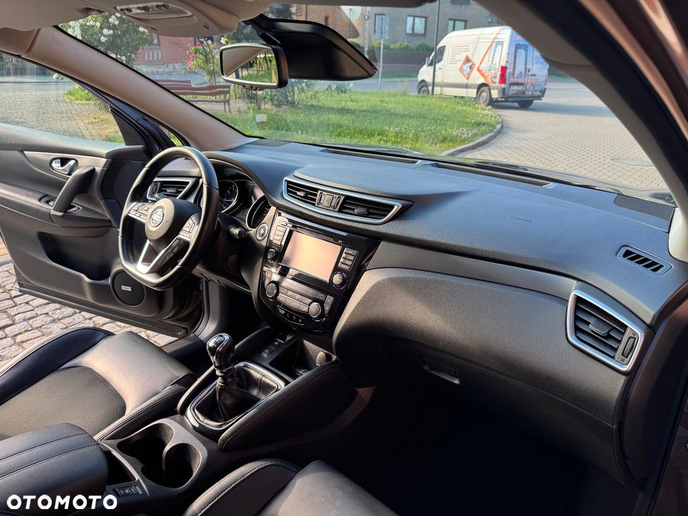 Nissan Qashqai 1.6 DIG-T Tekna+ - 22