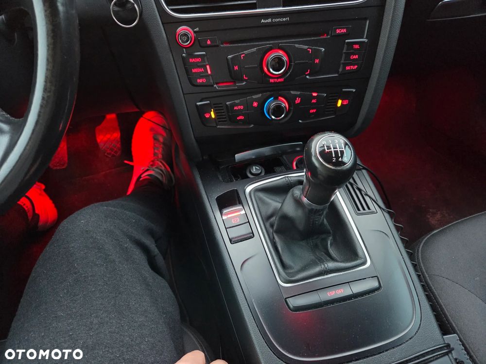 Audi A4 Limousine - 11