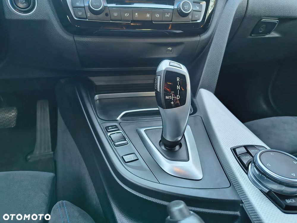 BMW Seria 3 320d M Sport Shadow - 25