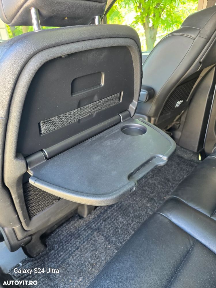 Peugeot Traveller L2H1 1.6 BlueHDI 115 S&S Combispace Premium - 12