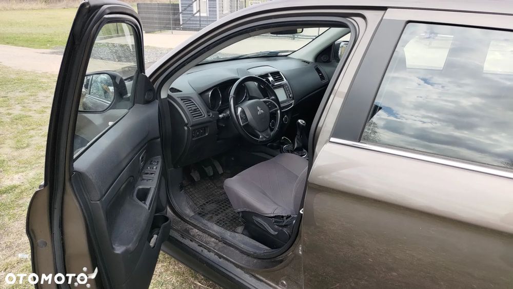 Mitsubishi ASX 1.6 Invite - 11