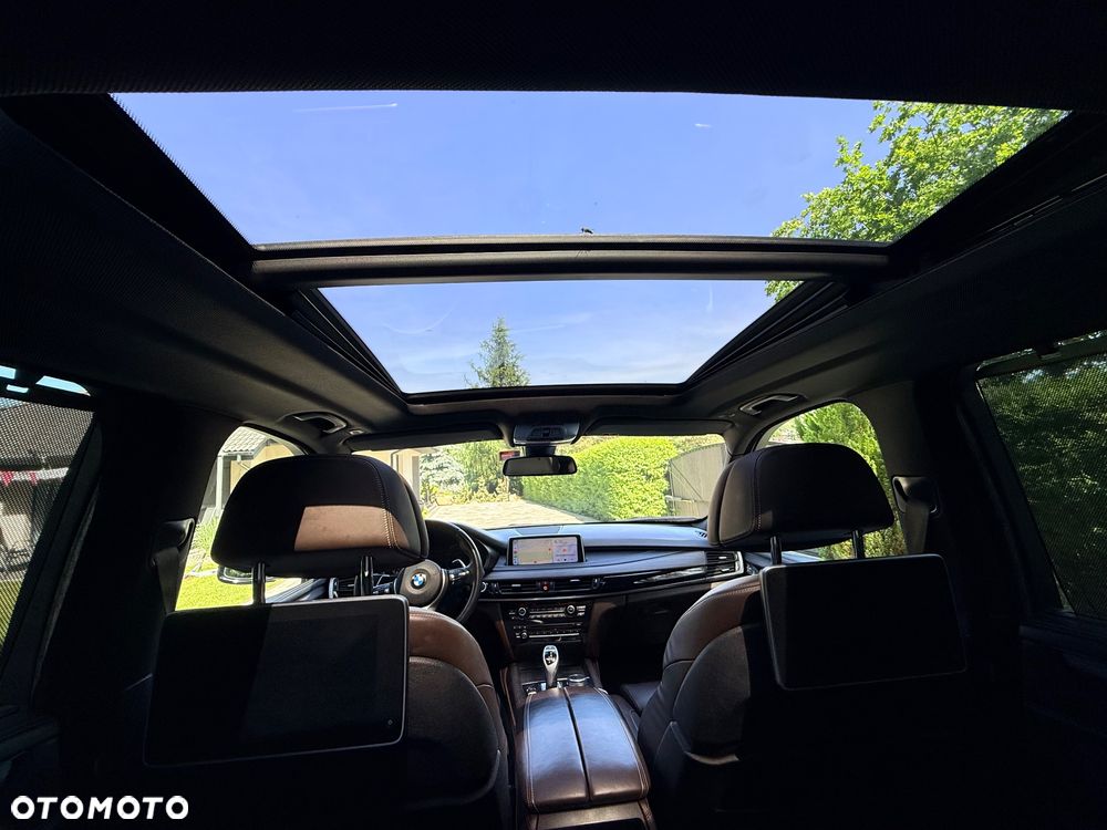 BMW X5 xDrive50i - 24