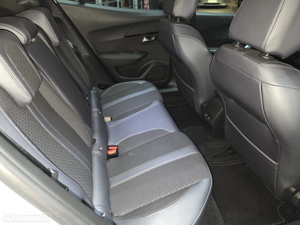 Peugeot e-2008 50 kWh Allure Pack - 26