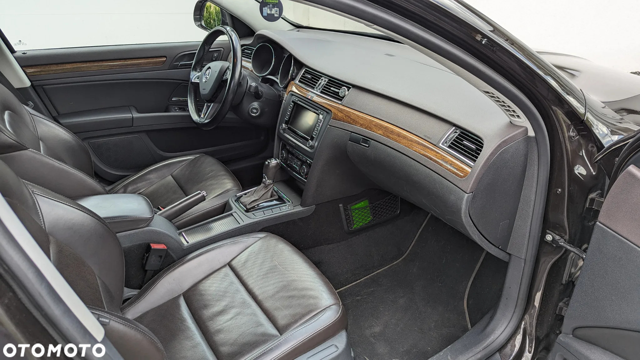 Skoda Superb 2.0 TDI 4x4 L&K DSG - 9