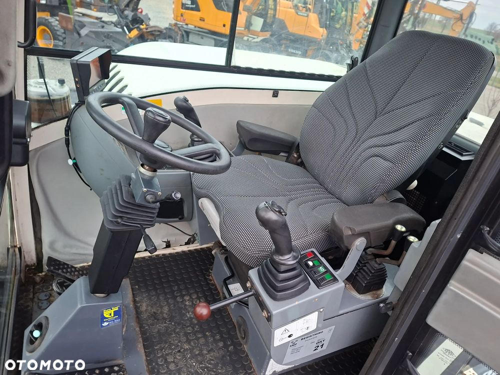 Terex TW110 ROTOTILT ze szczypcami - 2