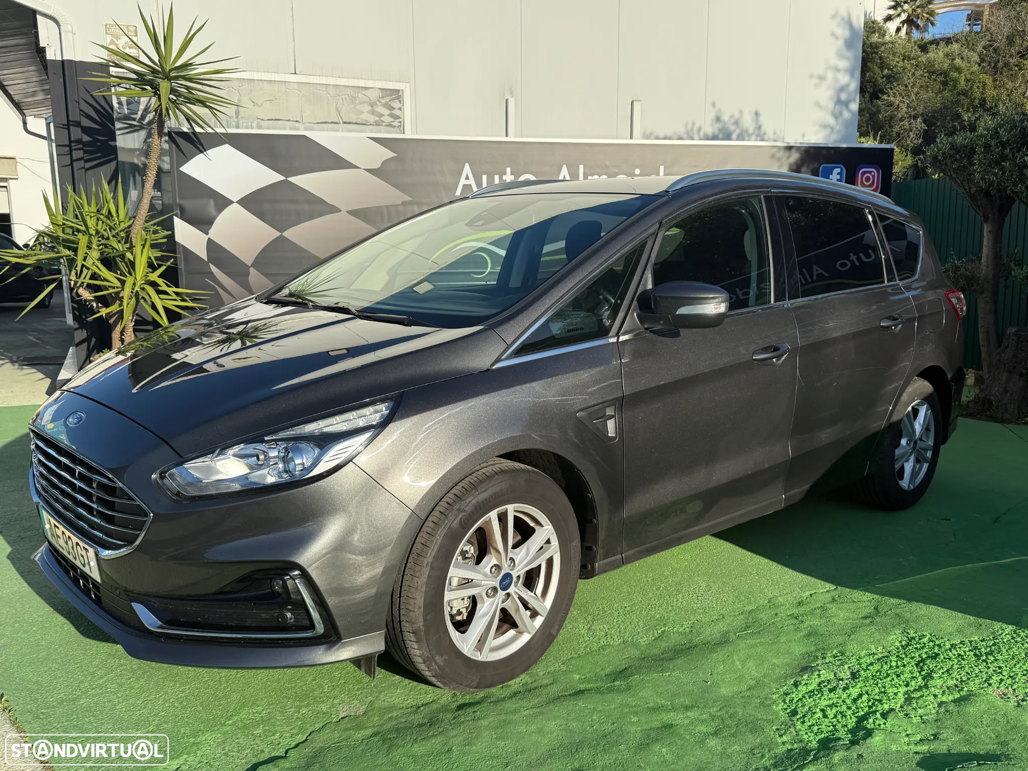 Ford S-Max 2.0 TDCi Titanium - 4