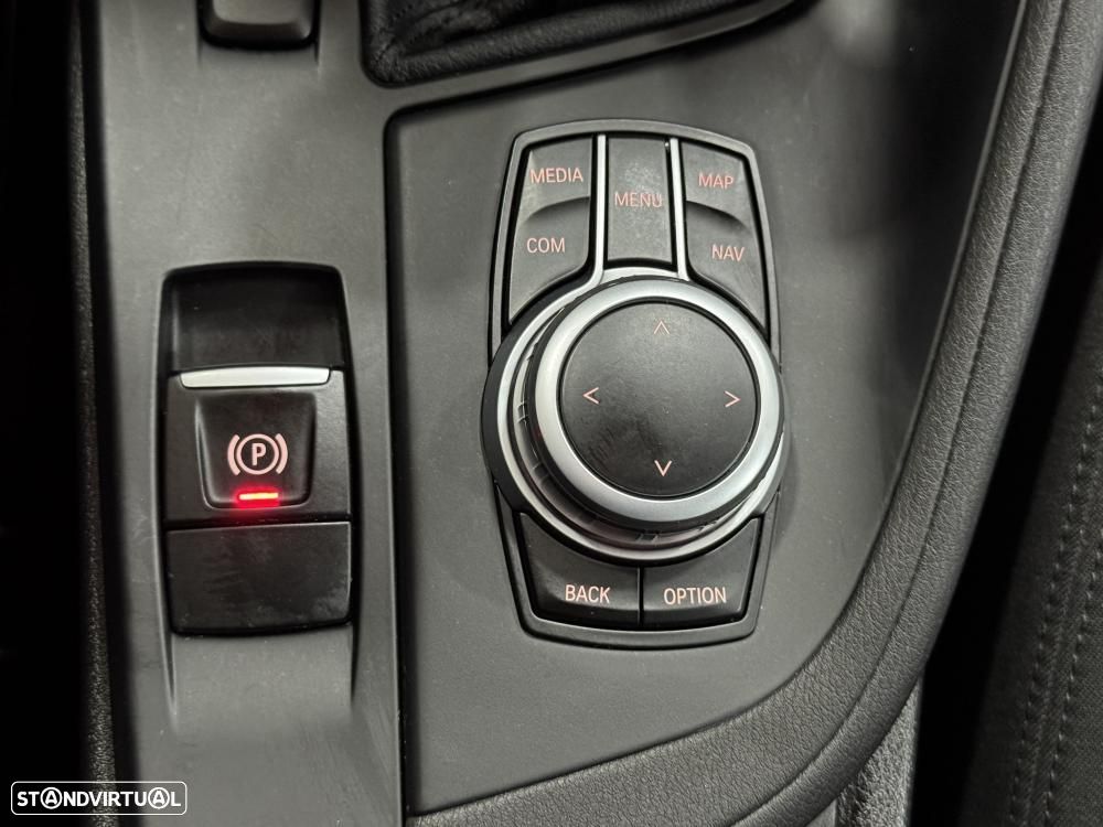 BMW X1 16 d sDrive Advantage - 33