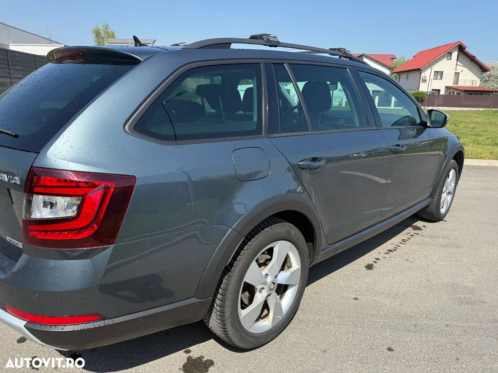 Skoda Octavia 2.0 TDI DSG 4X4 Scout - 4