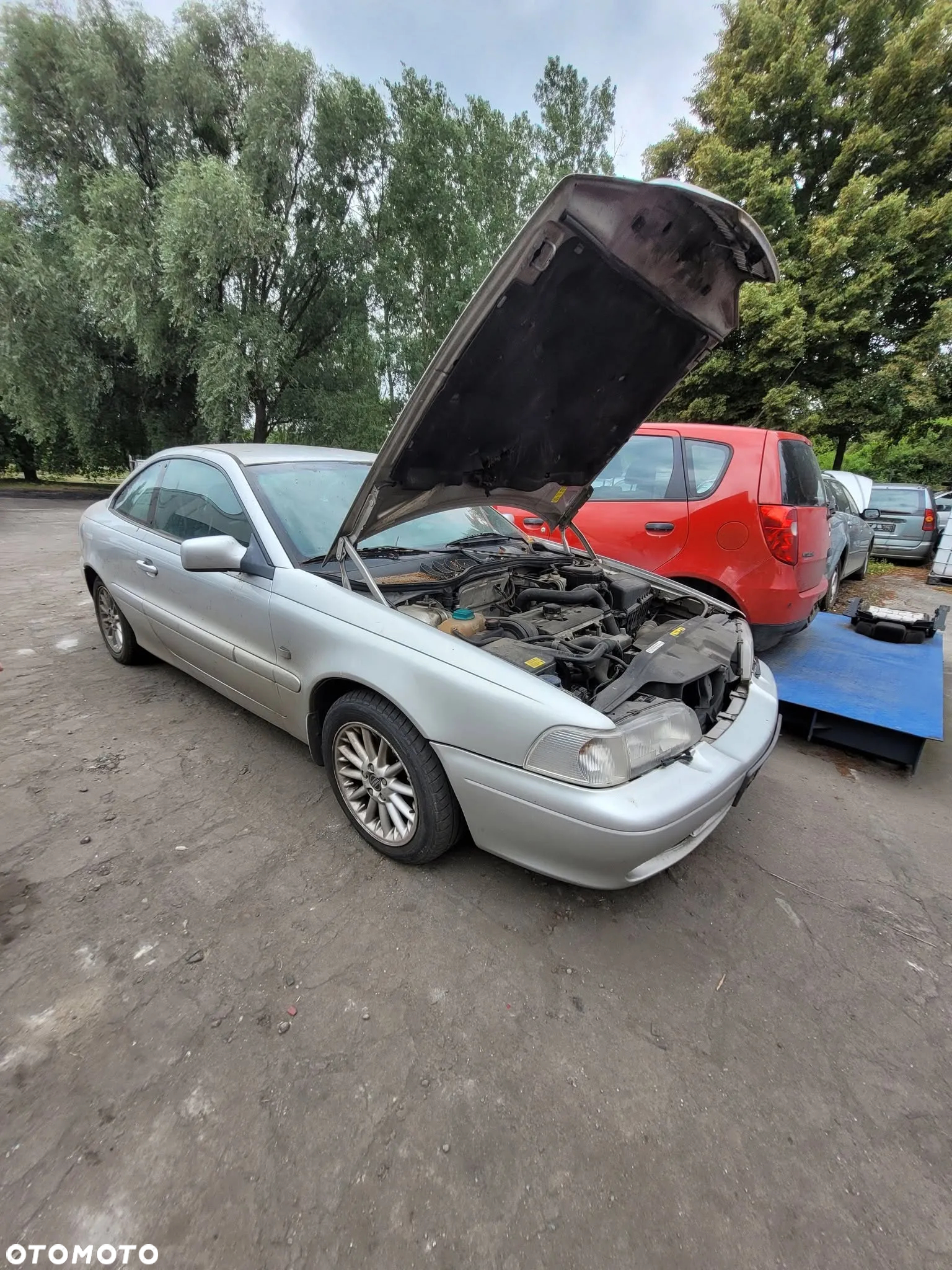 Części- Volvo c70  Pojemność: 1984  Moc: 120kW  Rok: 2000 Benzyna - 2
