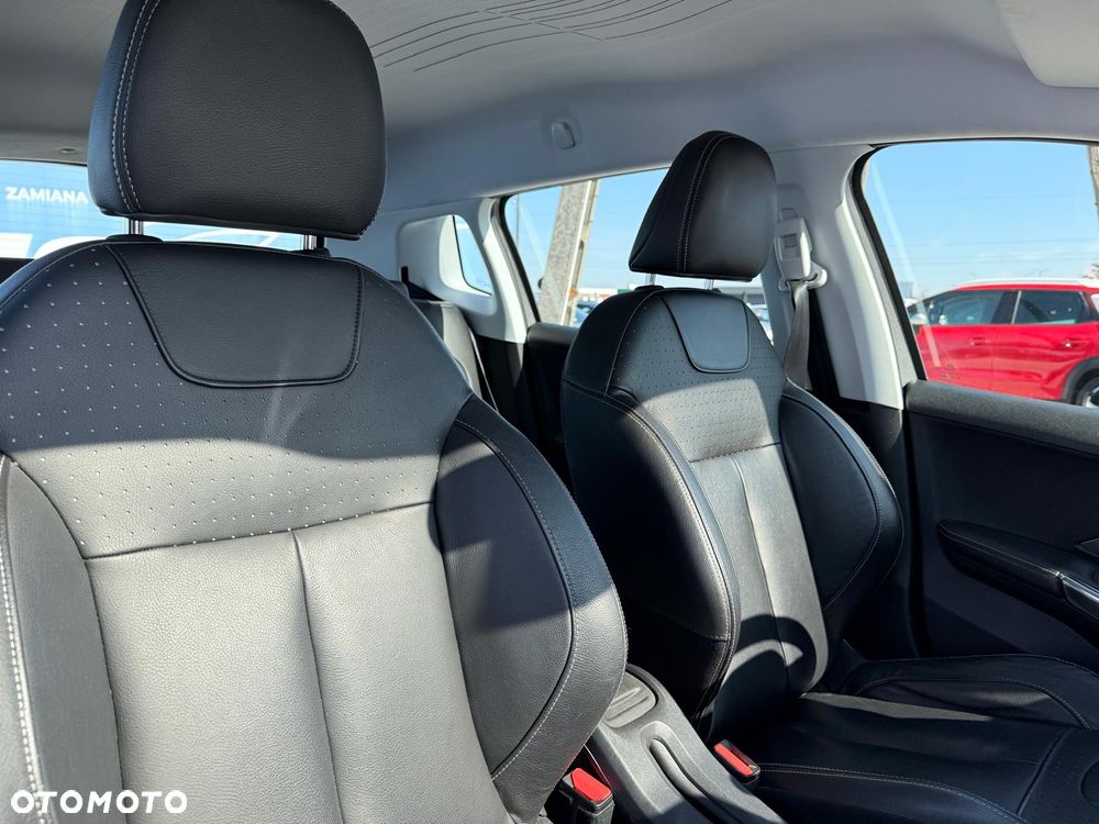 Peugeot 2008 120 VTI Automatik Allure - 17