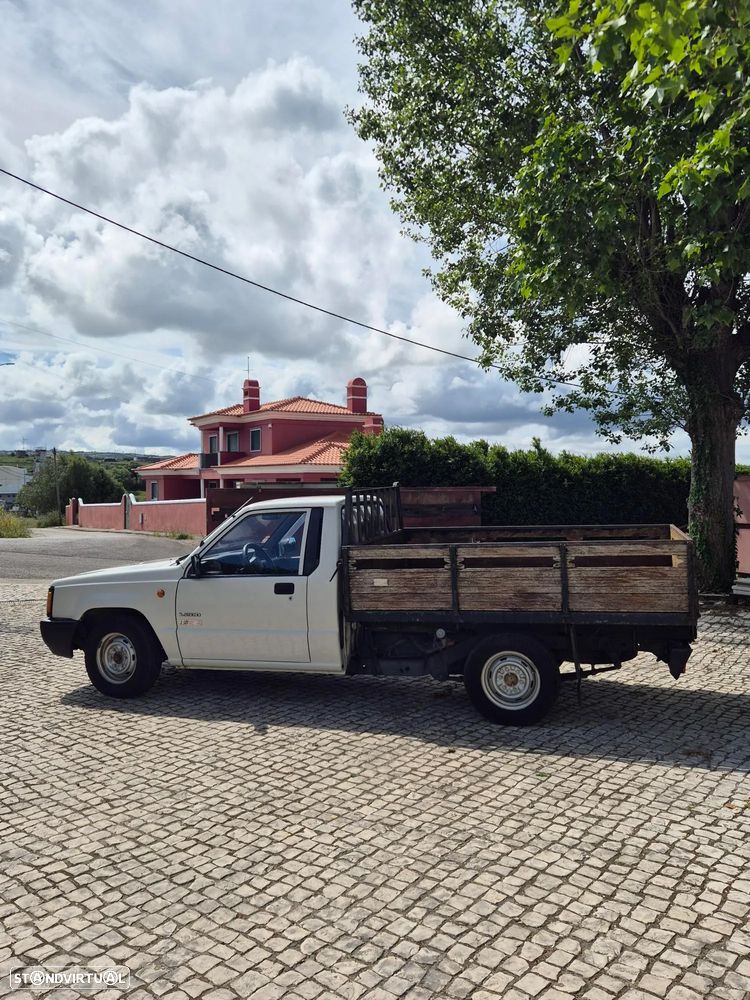 Mitsubishi L200 2.5 D - 4
