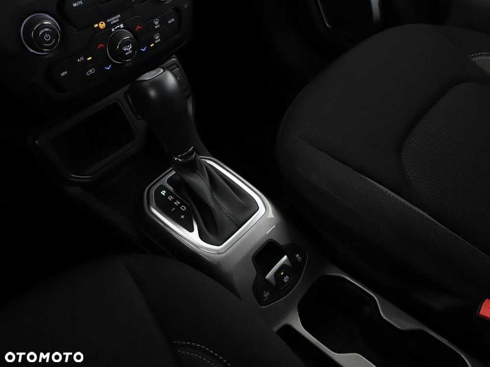 Jeep Renegade 1.5 GSE T4 48V e-Hybrid Automatik Longitude - 30