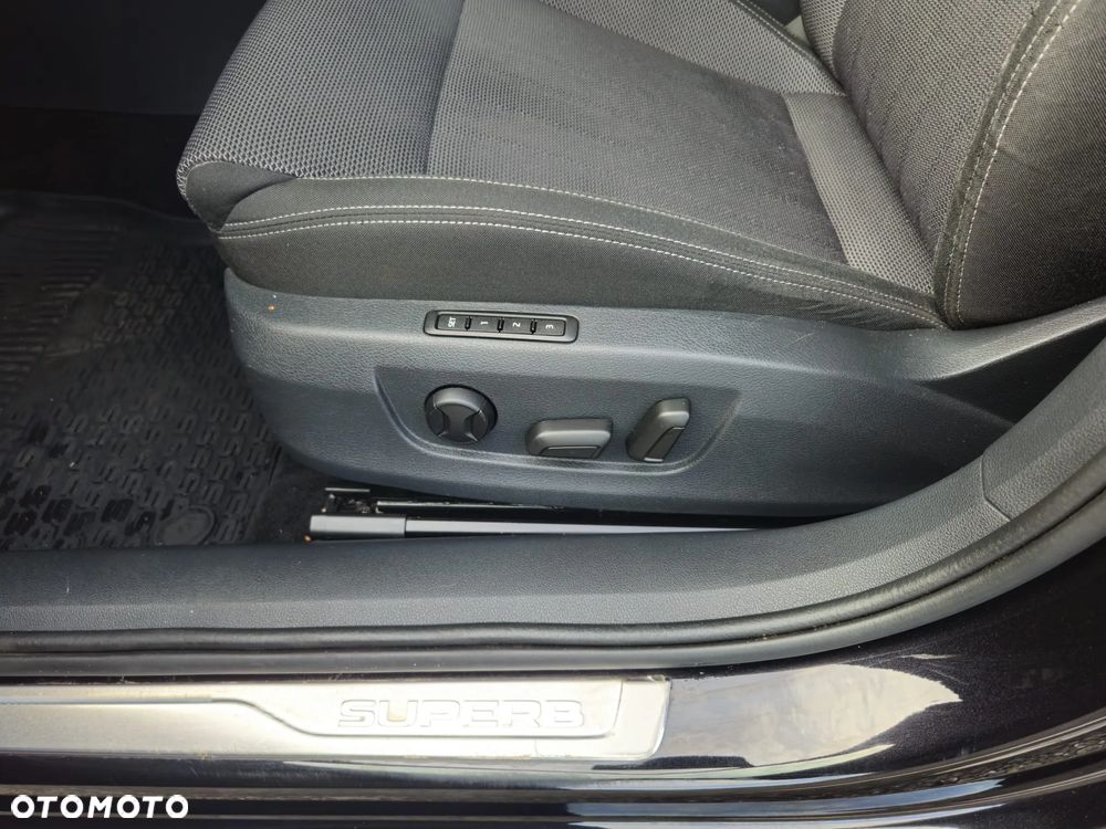 Skoda Superb 2.0 TSI Style DSG - 26