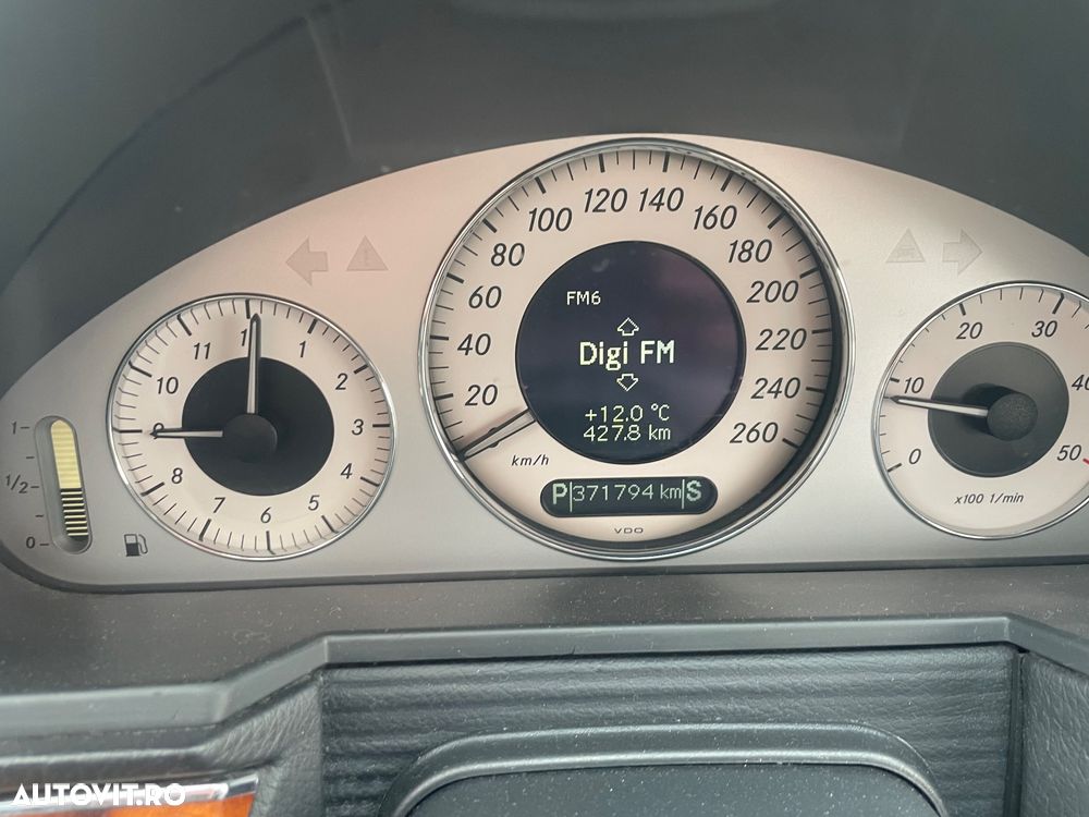 Mercedes-Benz E - 21