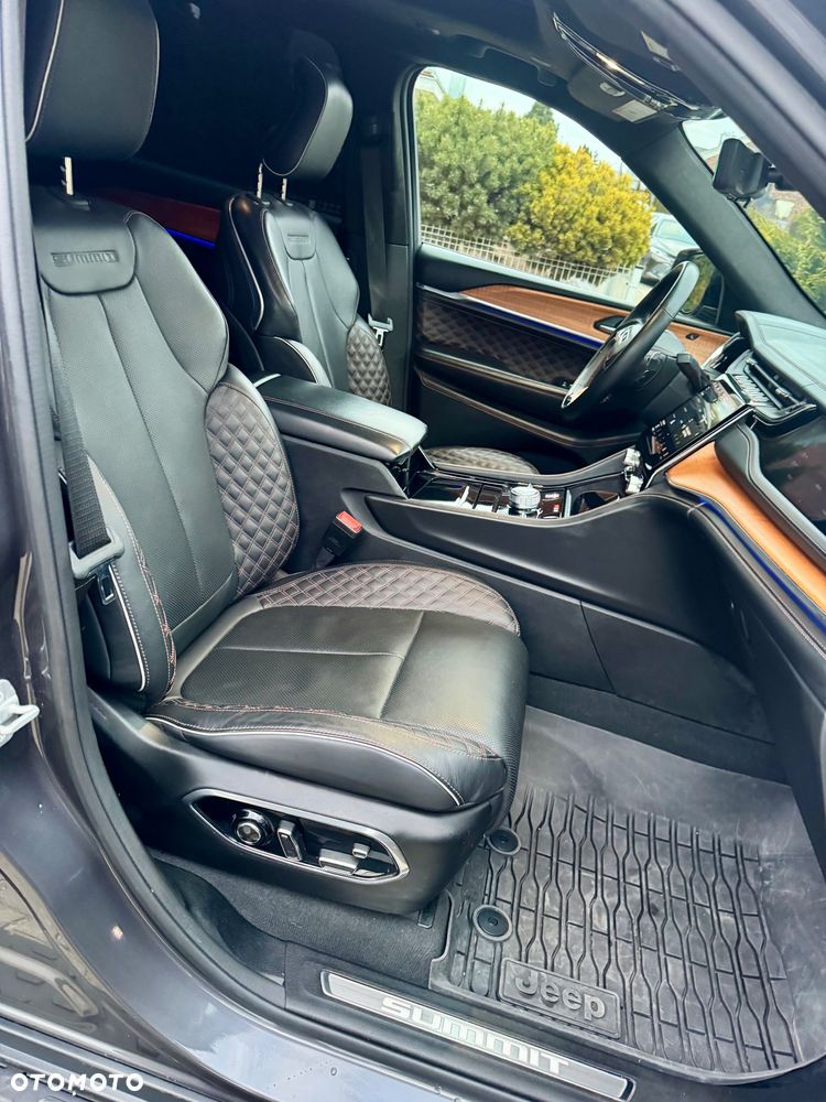 Jeep Grand Cherokee - 10