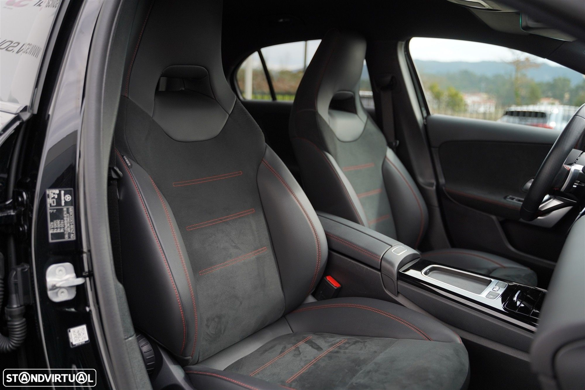 Mercedes-Benz A 200 AMG Line Aut. - 35