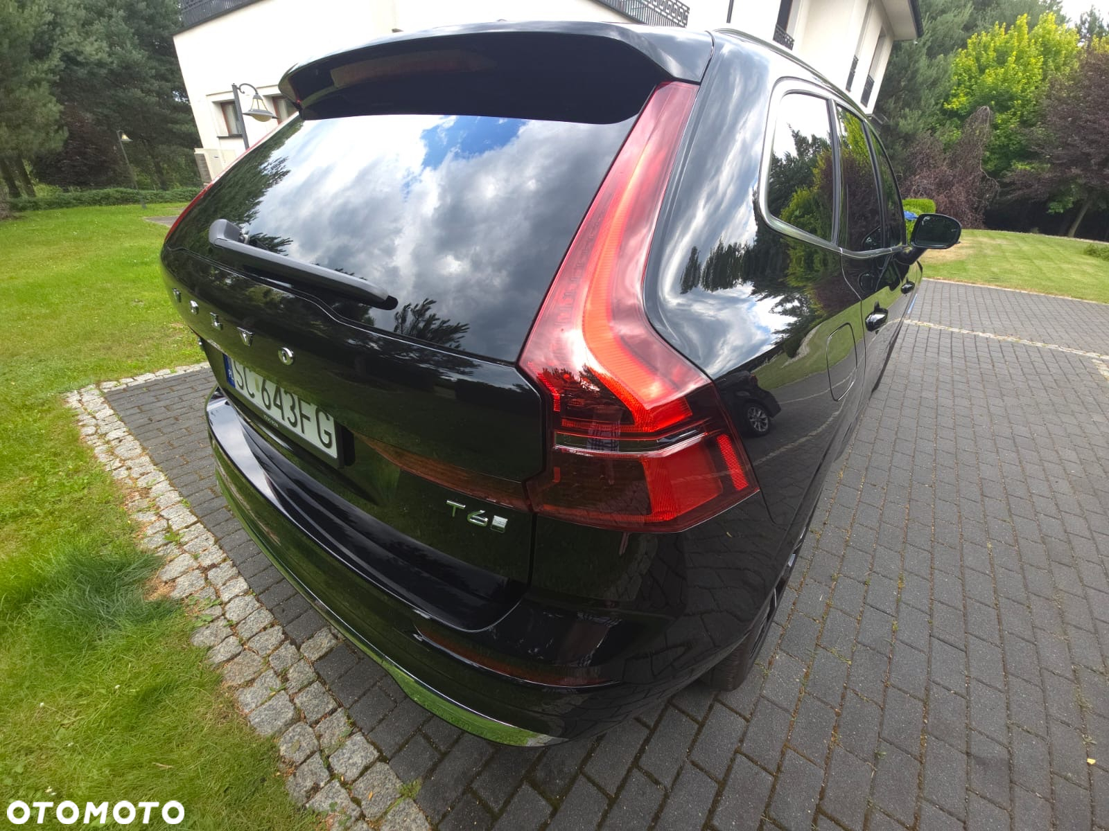 Volvo XC 60 T6 Plug-In Hybrid AWD Ultra Bright - 17