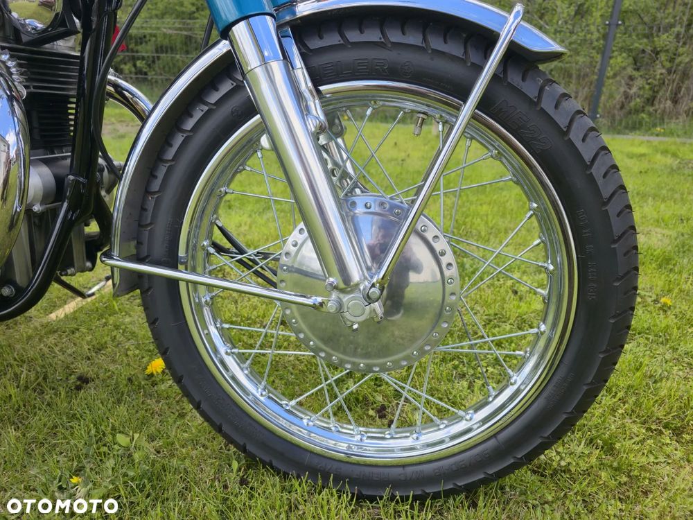 Honda CB - 11