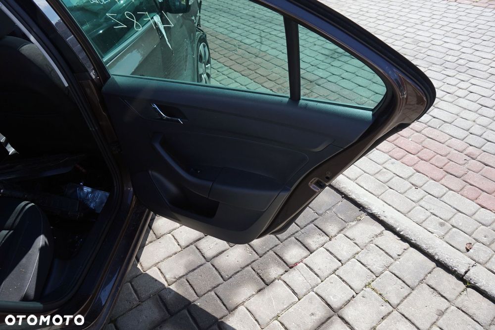 DRZWI TYLNE PRAWE RAPID NH3 LB LIFTBACK LF8Z  BRĄZOWY TOPAZ SKODA 2012-2019 - 9