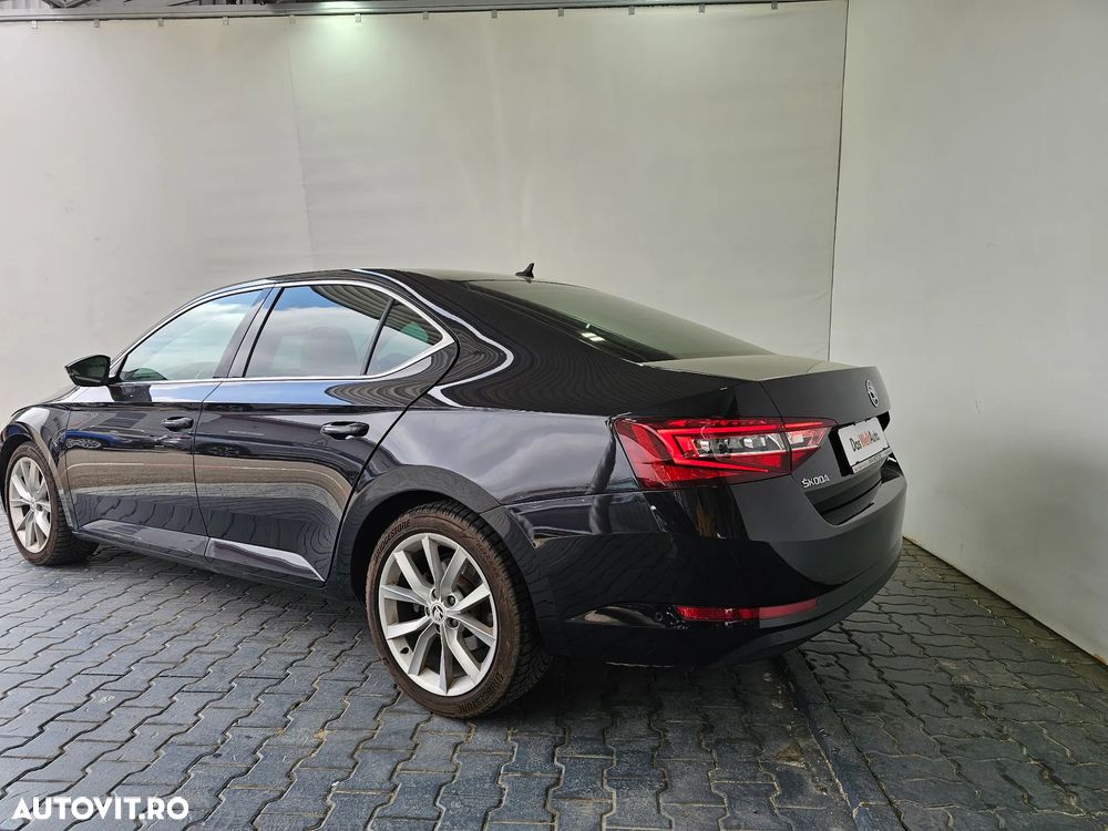 Skoda Superb 2.0 TDI 4X4 DSG Style - 3