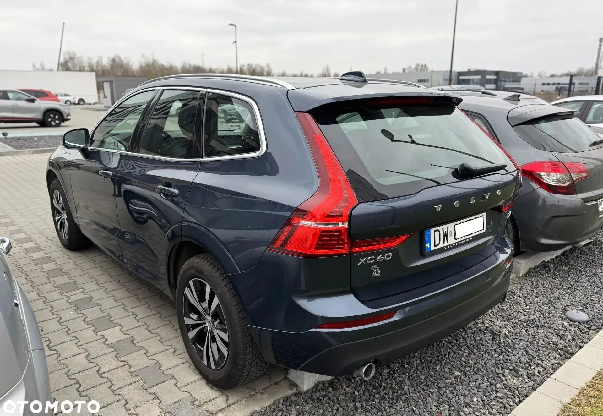 Volvo XC 60 D4 Momentum Pro - 11
