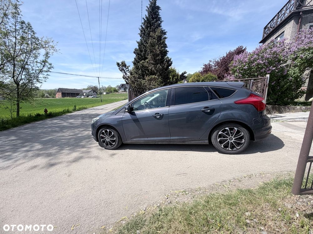 Ford Focus 1.6 TDCi DPF Start-Stopp-System Ambiente - 8
