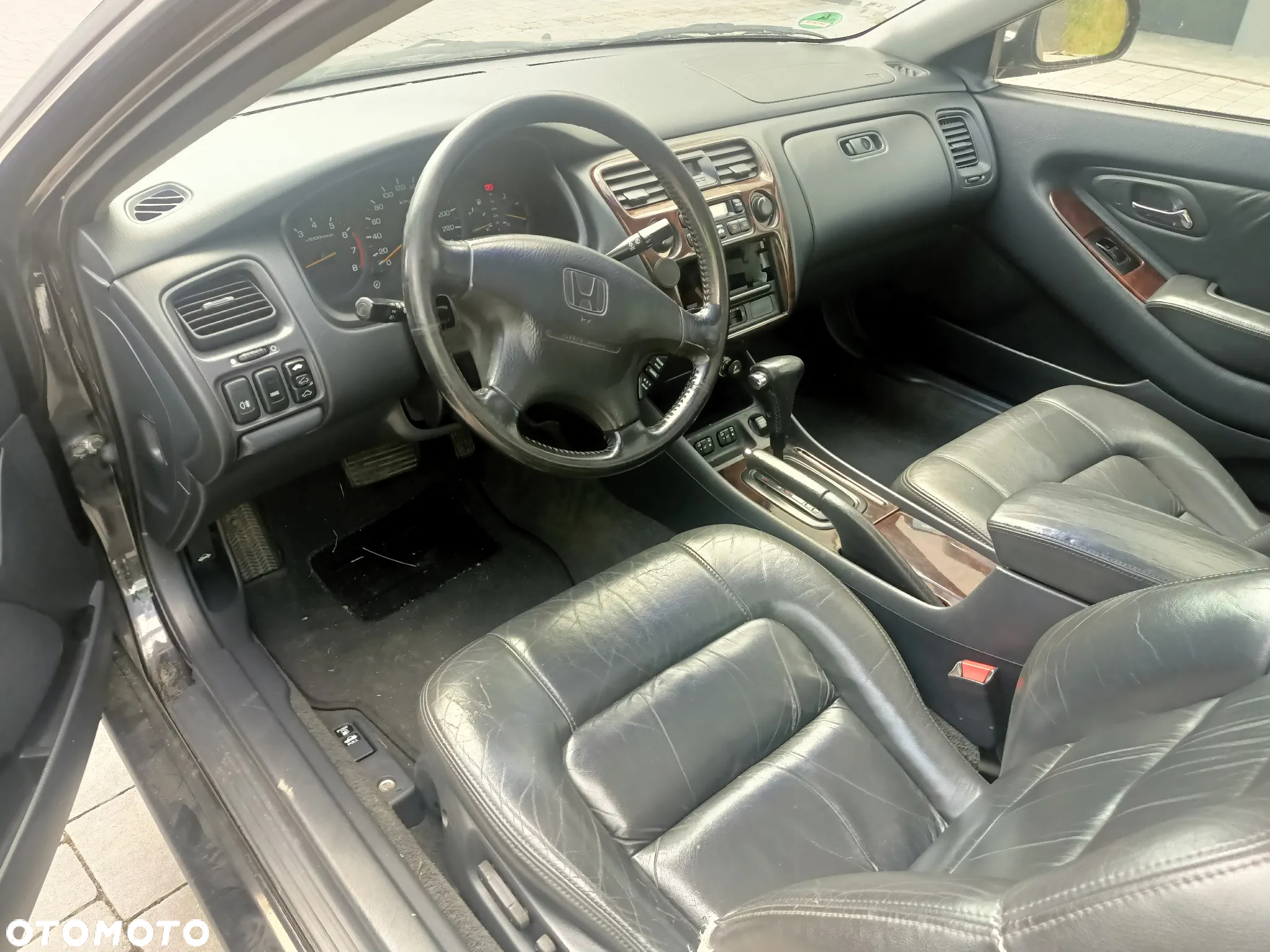 Honda Accord 3.0i ES - 5