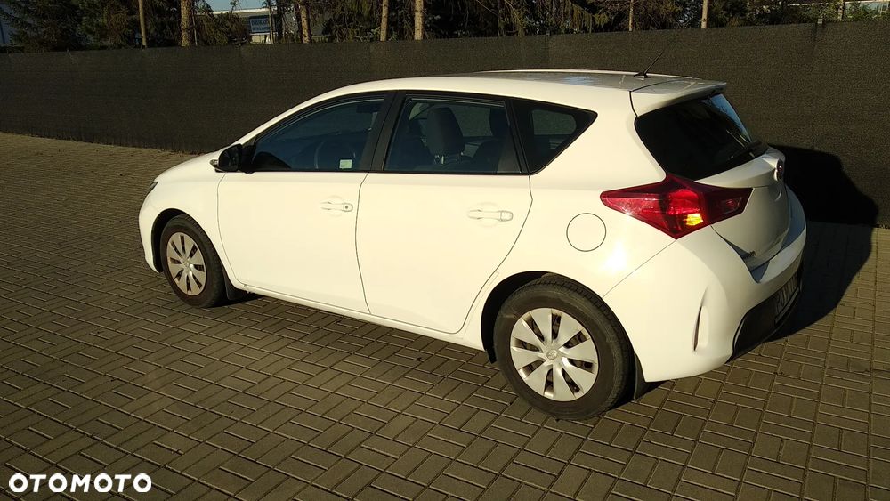 Toyota Auris - 9