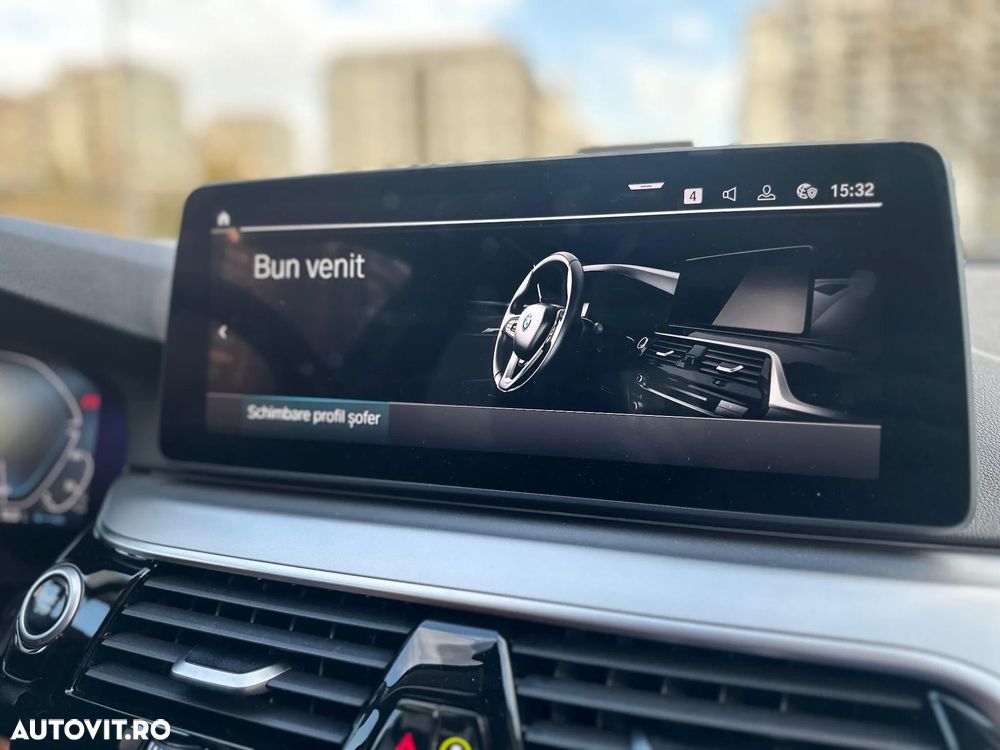 BMW Seria 5 520e Aut. - 21