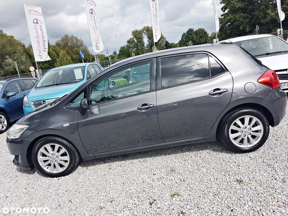 Toyota Auris 2.0 D-4D Executive - 31