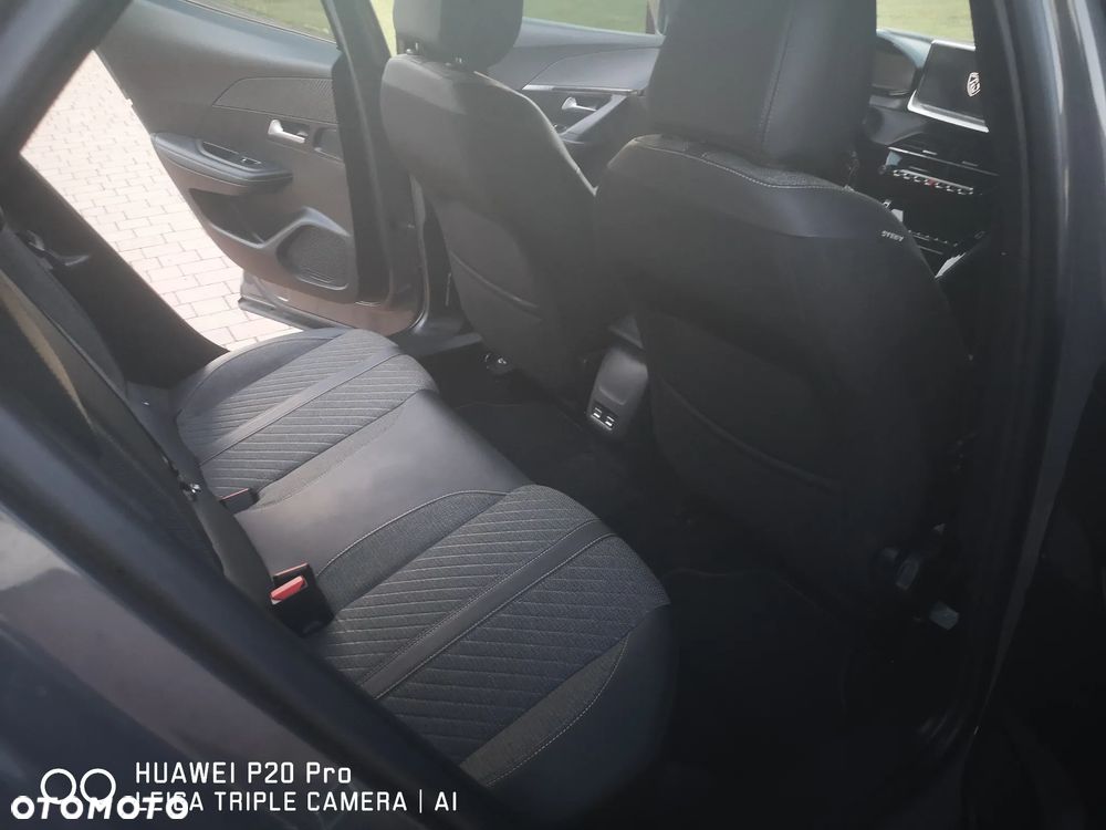 Peugeot 2008 PureTech 100 Allure S&S BVM6 - 13