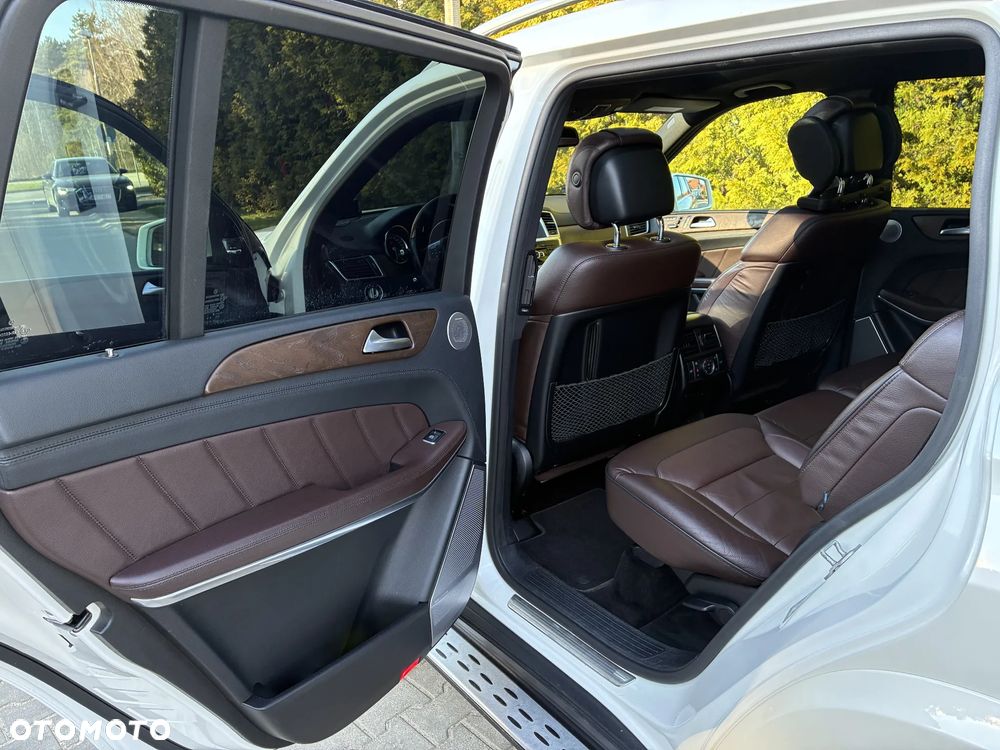 Mercedes-Benz GL - 27