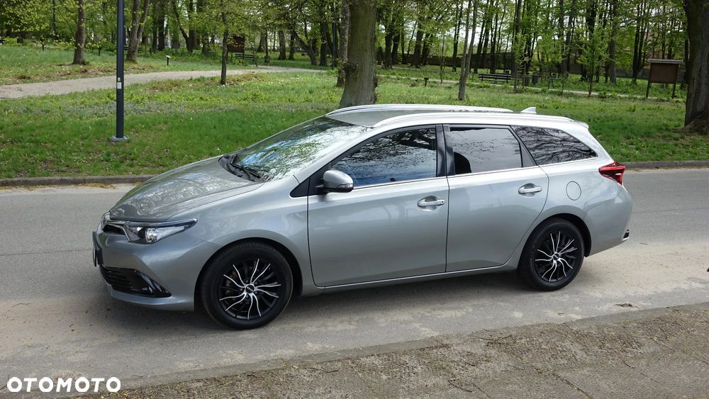 Toyota Auris - 25