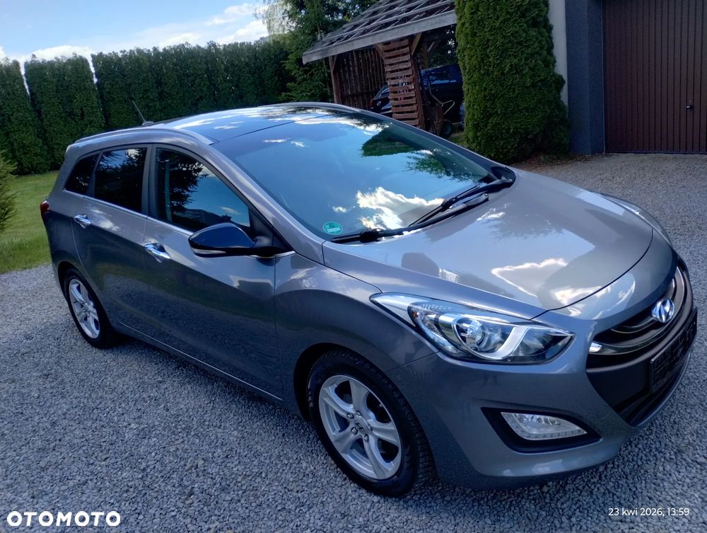 Hyundai i30 1.6 CRDi Fifa World Cup Edition - 6