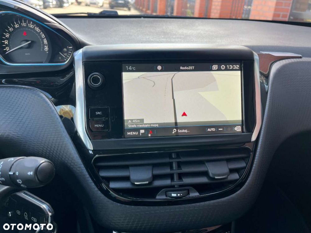 Peugeot 2008 1.2 Pure Tech GPF Allure S&S EAT6 - 11