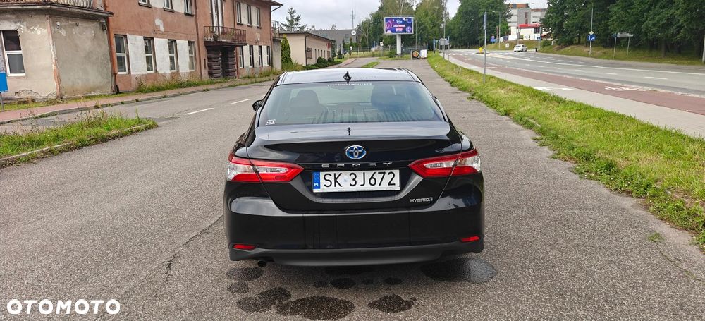 Toyota Camry 2.5 Hybrid Comfort CVT - 24