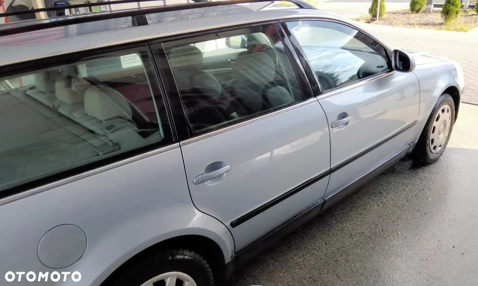 Volkswagen Passat 1.9 TDI Comfortline - 3